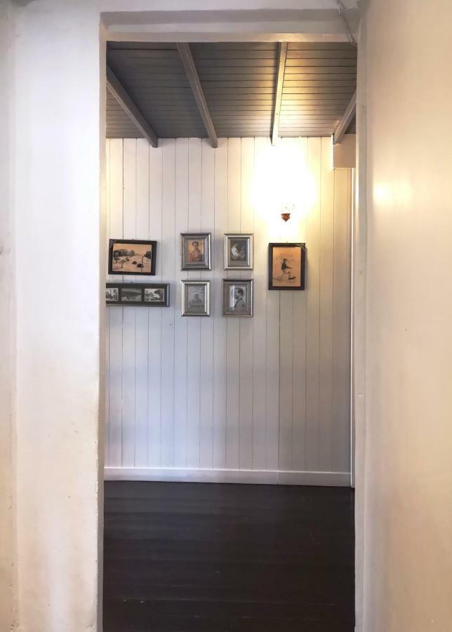 Arom D Hostel Bangkok Exterior photo